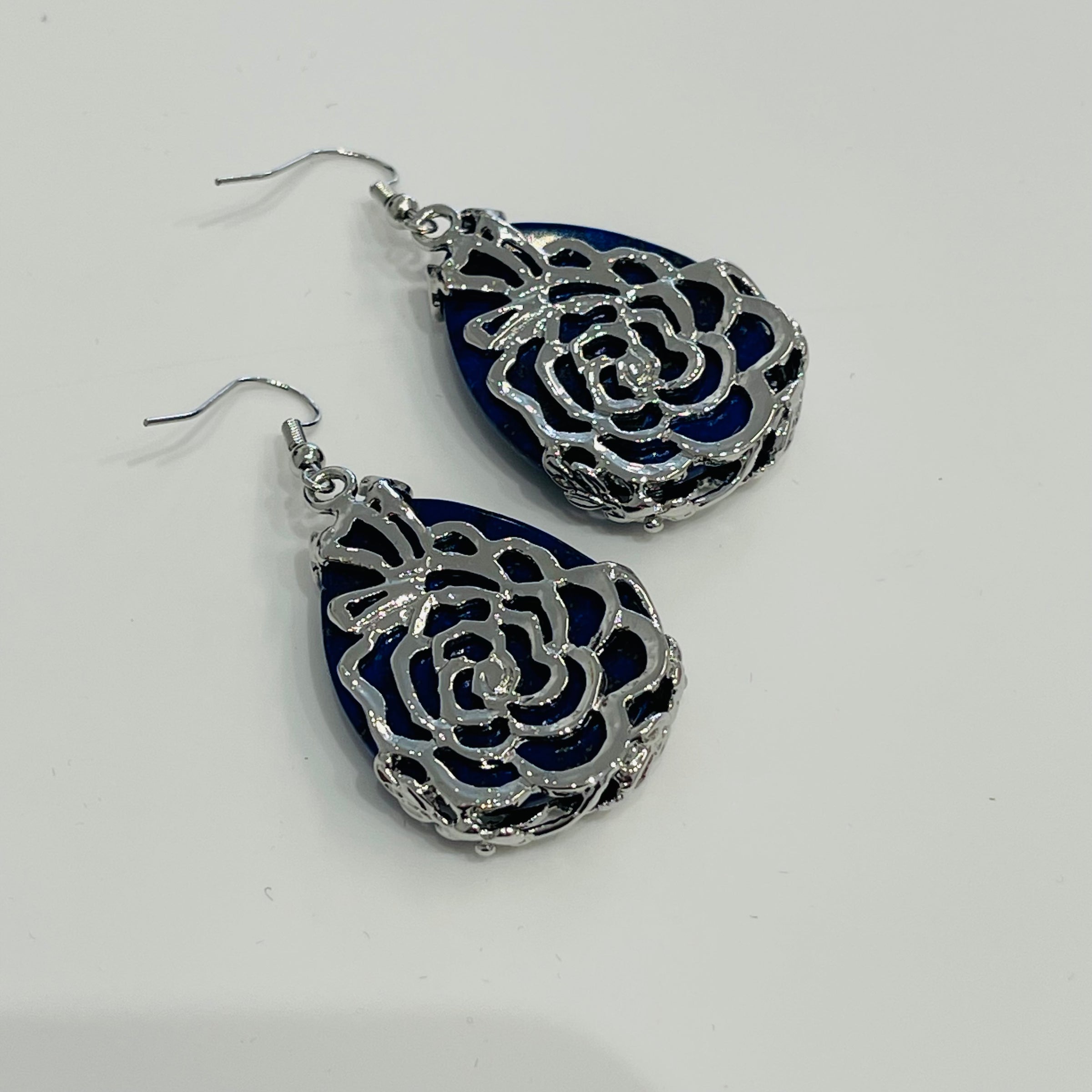 Lapis lazuli crystal teardrop silver earrings